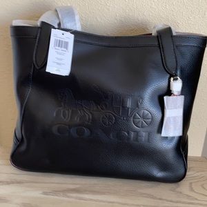 NWT coach tote with horses and carriage